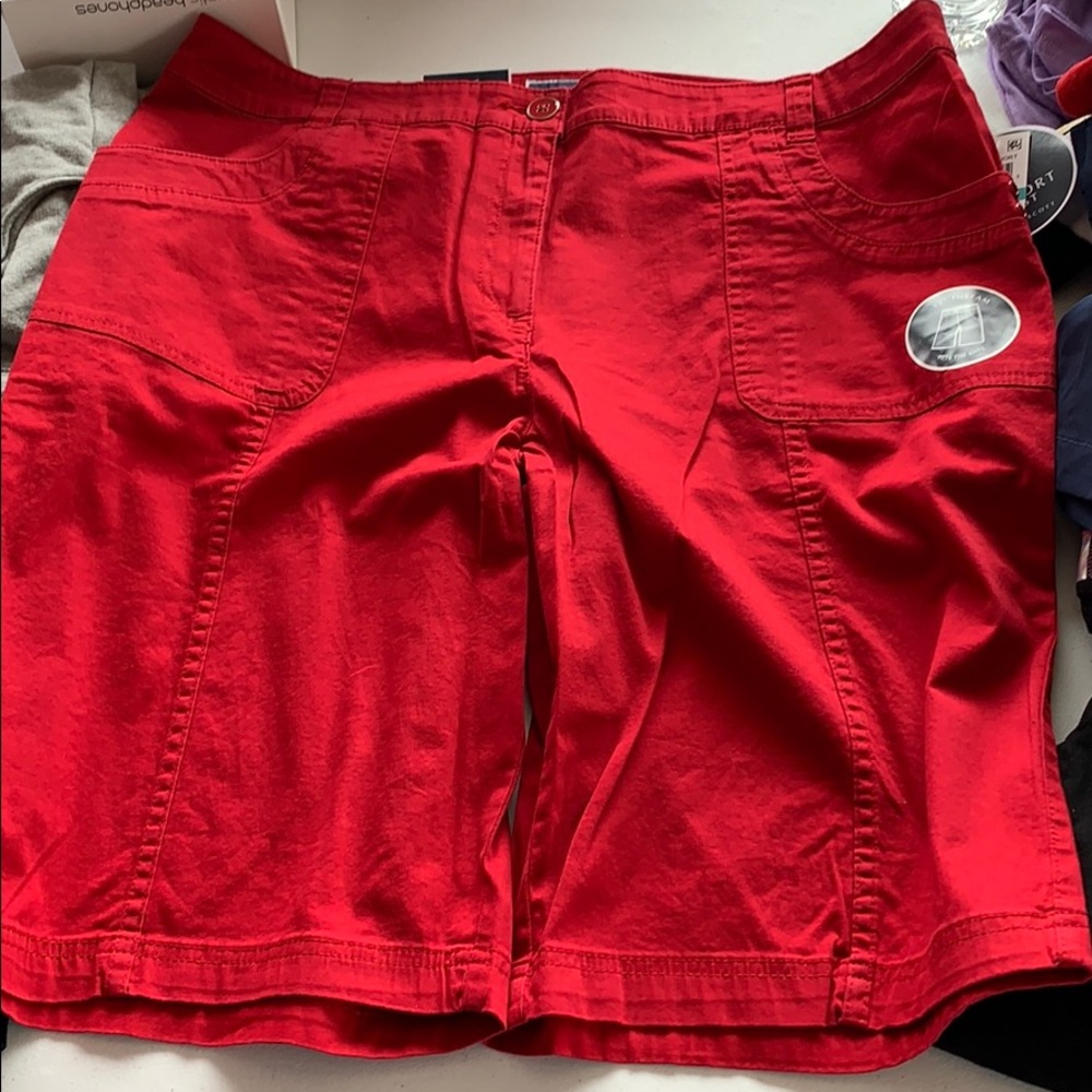 Karen Scott Comfort Waist red short